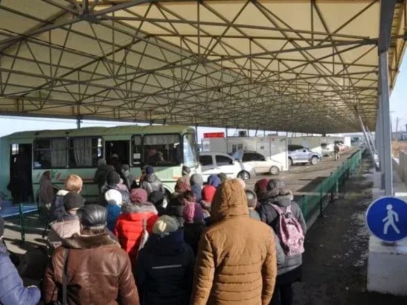 Від початку року бойовики залишили понад півтисячі людей ночувати у "сірій зоні"