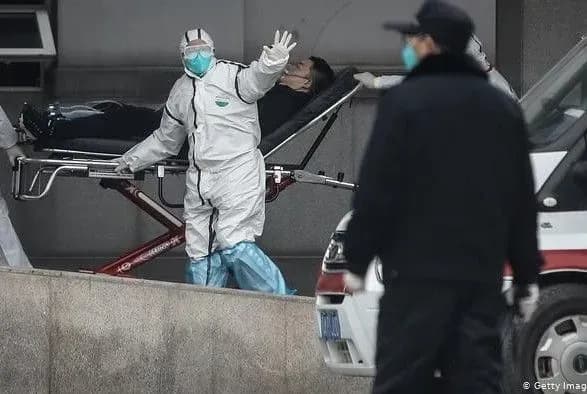 Кількість загиблих через невідому форму пневмонії в Китаї зросла до шести