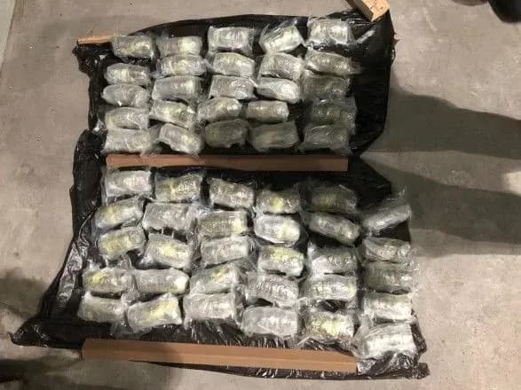 На кордоні з РФ затримали українця з партією наркотиків