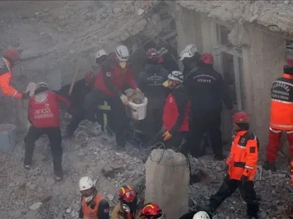 Кількість жертв землетрусу в Туреччині зросла до 35 осіб