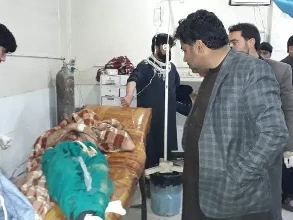 В результаті вибуху гранат на весіллі в Афганістані поранено понад 20 осіб