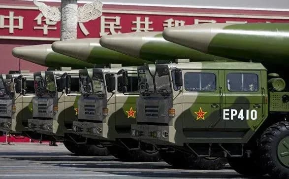 Китай змістив Росію з другого місця на ринку озброєнь