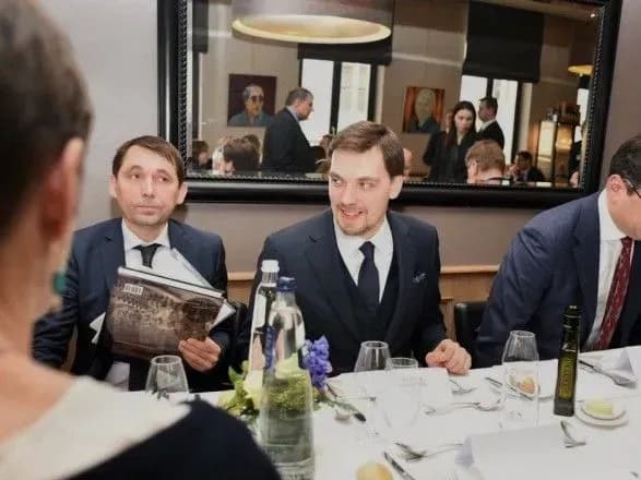 Гончарук вважає досягненням, що отримав у Брюсселі візитівки бізнесменів