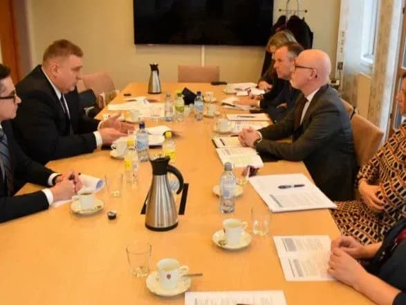 Білорусь і Норвегія погодили спрощення візового режиму