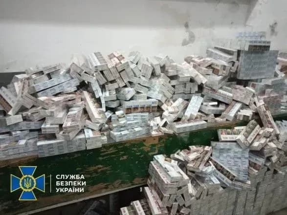 На Львівщині контрабандист прикривався дипломатичною недоторканістю для переміщення сигарет