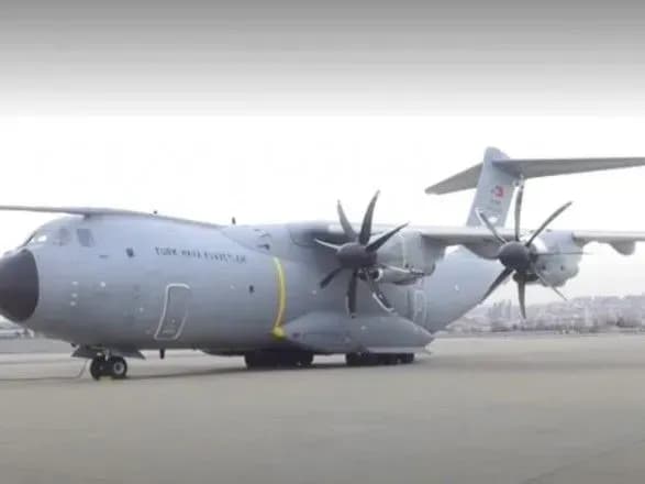 У Британії приземлився літак із Уханю з 83 британцями і 27 іноземцями