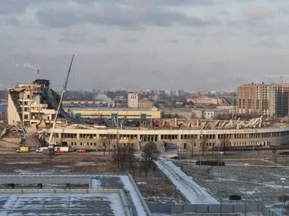 У Петербурзі обвалилася покрівля арени: під завалами є люди
