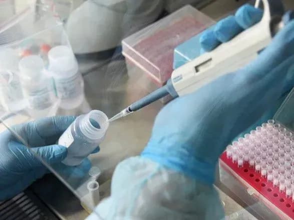 У двох евакуюваних людей із Китаю до Німеччини виявили коронавірус