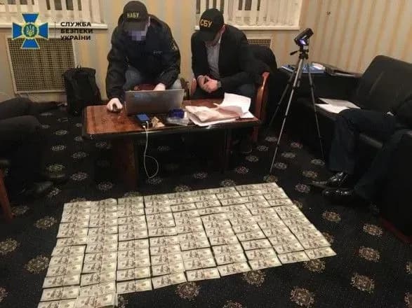 СБУ: чиновник Держкомрезерву організував корупційну схему на майже 100 млн грн