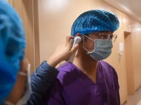 У Китаї звільнили 2 чиновників через невиконання обов'язків у боротьбі з коронавірусом