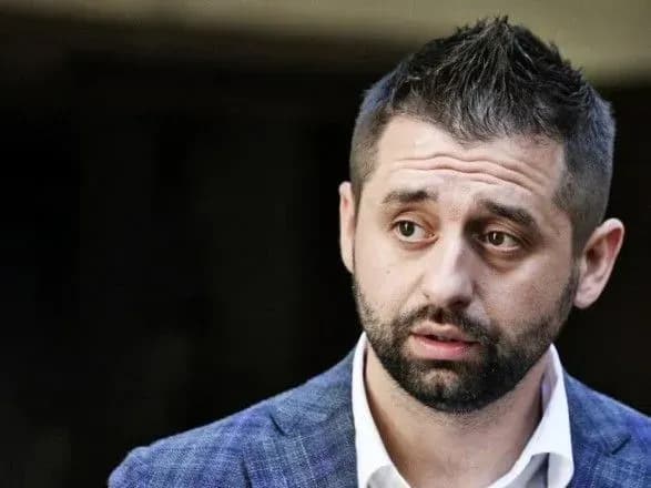 Сокращение количества нардепов: "слуги народа", которые не проголосовали, отчитаются