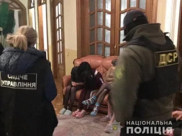 Банду в Одесі затримали за напади і пограбування відвідувачів борделю