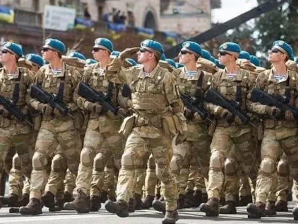 Рада отменила действие закона о строевом уставе ВСУ