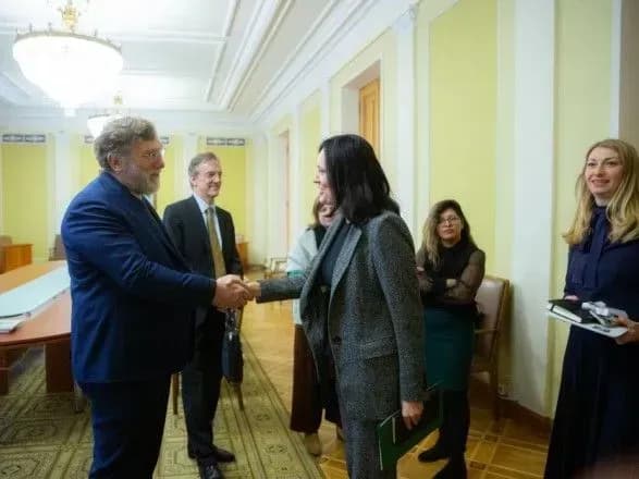 Україна запропонувала американській корпорації DFC долучитись до концесійних конкурсів