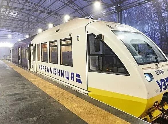 DW: "Укрзализныця" планирует 10 лет сотрудничать с немецкой компанией Deutsche Bahn
