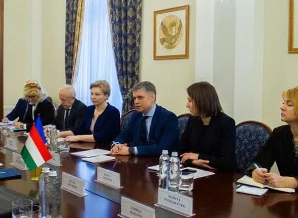 Пристайко - Сіярто: розраховуємо, що Угорщина розблокує діалог України з НАТО