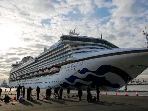 Двоє інфікованих коронавірусом українців з лайнера госпіталізовані у Японії