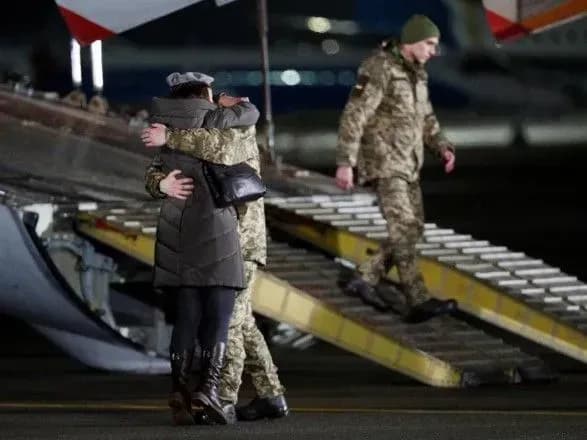 Усі звільнені з полону українці отримали пропозиції житла та роботи - Мінветеранів