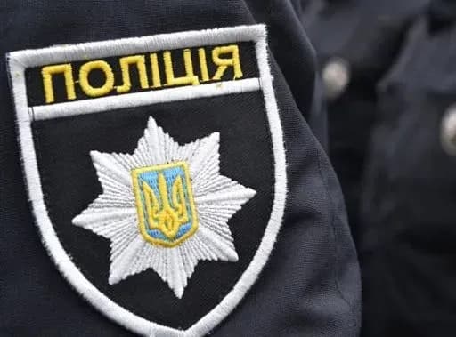 У Харкові на футбольному полі знайшли тіло чоловіка