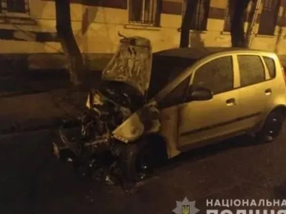 Підозрюваного у організації підпалу автомобіля журналістки звільнять з Нацполіції