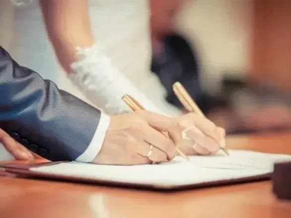 Малюська: нотаріуси зможуть реєструвати шлюби та розлучення