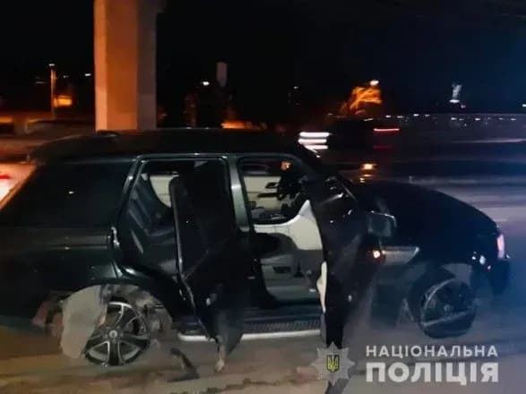 У Києві на мосту Метро поліція влаштувала стрілянину