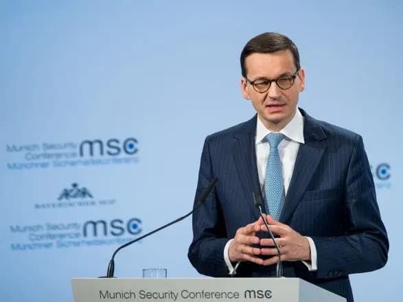 Прем'єр Польщі у 10-ту річницю катастрофи під Смоленськом відвідає Катинь