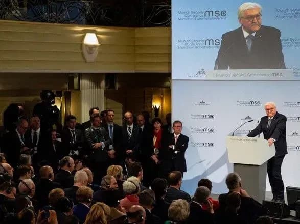 Штайнмаєр звинуватив Росію і КНР в порушенні міжнародного права