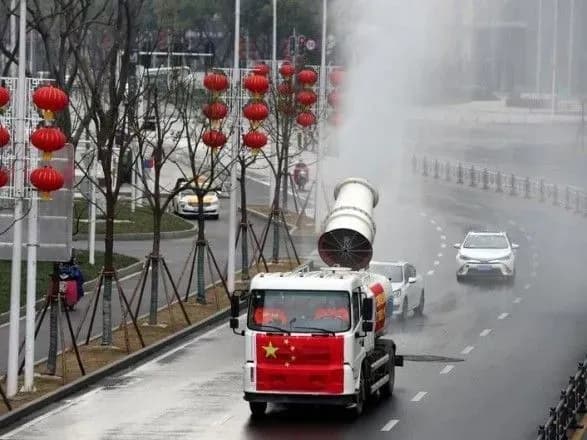 Кількість жертв від коронавірусу в Китаї зросла до 1383 осіб