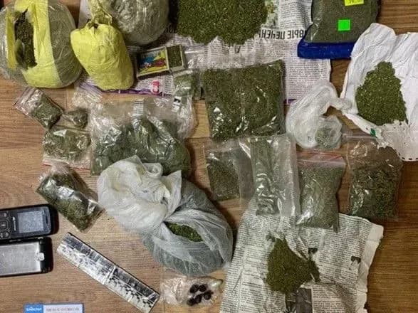 Правоохоронці попередили спробу передачі наркотиків до київського СІЗО