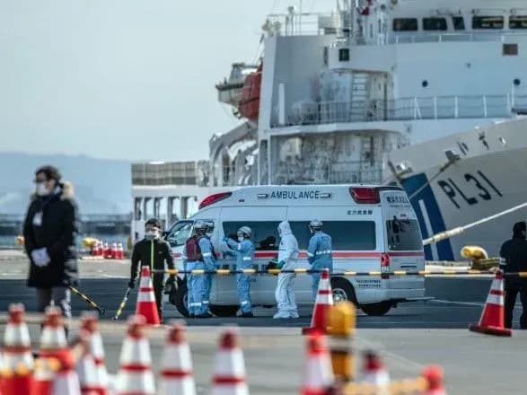 Епідемія коронавірусу: Японія дозволить евакуацію іноземців з карантинного судна Diamond Princess