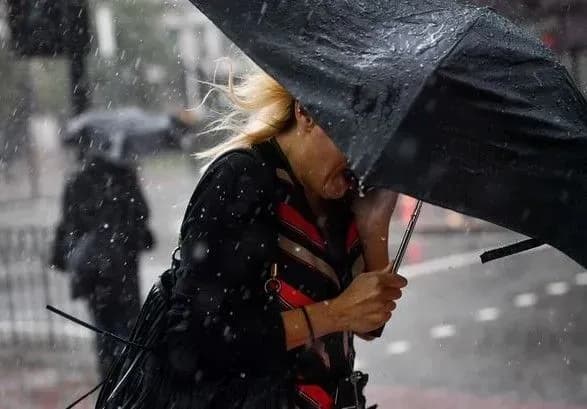 Внаслідок шторму "Денніс" у Великій Британії загинули щонайменше двоє людей