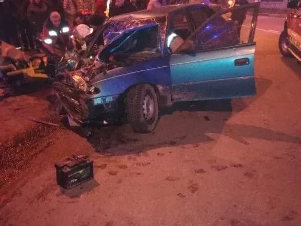 На Полтавщині зіткнулися легковик та вантажівка, є загиблий