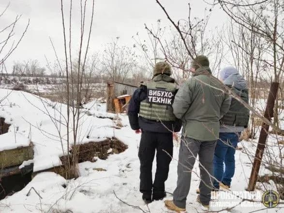 На Луганщині під час розмінування території виявили російський боєприпас