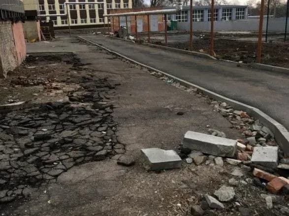 У Дніпрі викрили оборудку з привласнення бюджетних коштів під час ремонту закладу освіти