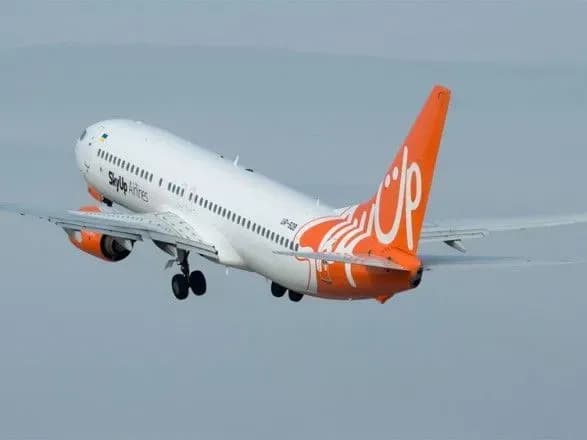 Самолет с эвакуированными украинцами после дозаправки вылетел из Борисполя