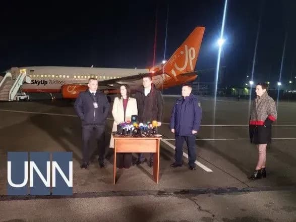 Для перевезення евакуйованих громадян з Китаю підготовлено 7 автобусів ДСНС