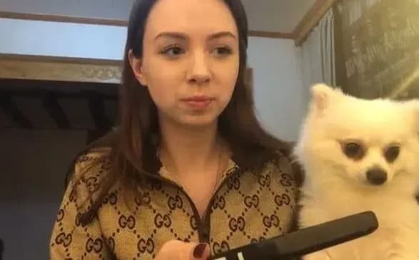 Зеленський зателефонував дівчині, яка не евакуювалася із Китаю через собаку