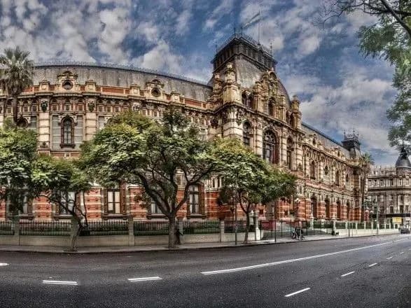 Українці зможуть вдвічі довше перебувати без віз в Аргентині