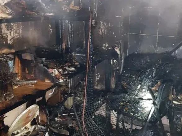 Пожежа у готелі на Закарпатті: жінка отруїлася чадним газом, постояльців евакуювали