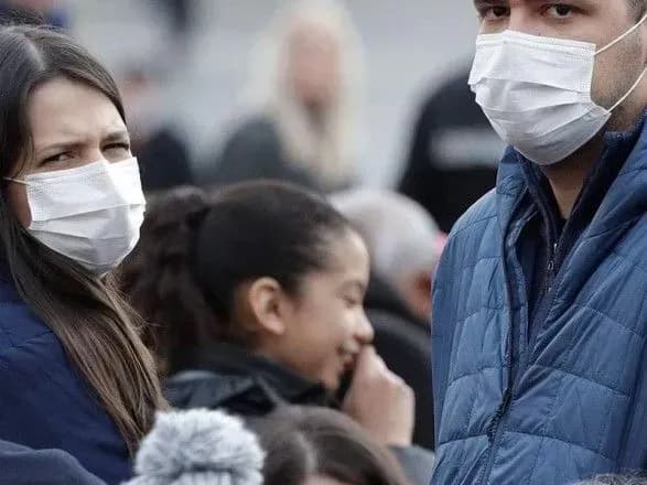 Побоювання через коронавірус спровокували дефіцит масок в грецьких Салоніках