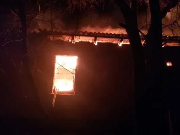 У Кривому Розі горів склад лісоматеріалів