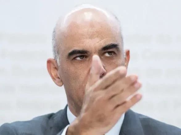 Епідемія коронавірусу: Швейцарія скасовує усі великі заходи, скасовано Женевський автосалон