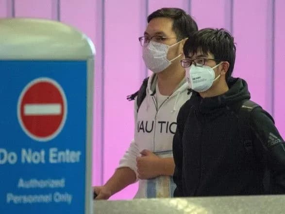 У США кількість інфікованих новим коронавірусом зросла до близько 90 осіб