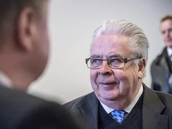 Эпидемия коронавируса: организаторы ЧМ-2020 по хоккею в Швейцарии готовы сократить количество участников