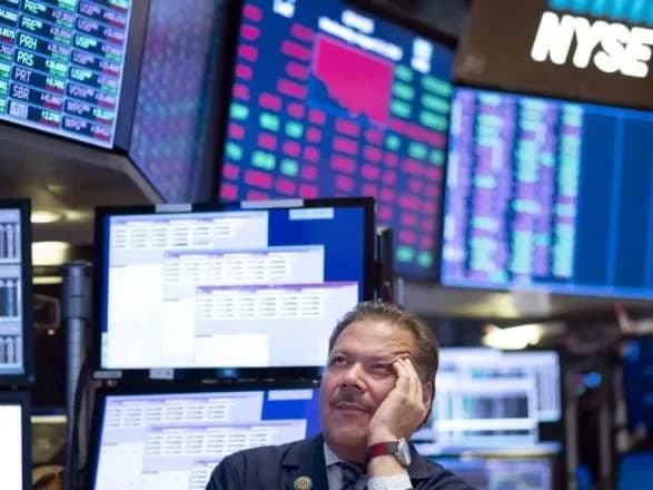 Біржі США впали після рішення ФРС знизити облікову ставку через поширення коронавірусу