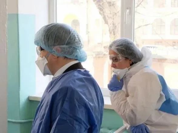При перевірці п'ятьох буковинців на COVID-19, у однієї пацієнтки діагностували пневмонію