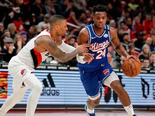 Сутичка та технічне зауваження українцю не завадило "Сакраменто" перемогти у матчі НБА