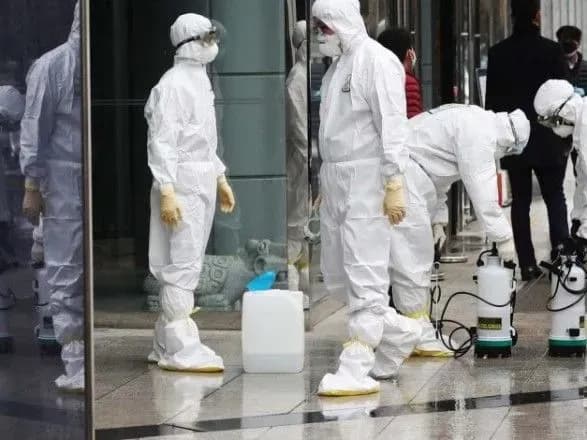 У Чехії через поширення коронавірусу закривають школи і училища