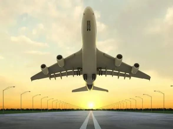 Мінінфраструктури ініціює призупинення авіасполучення з Італією